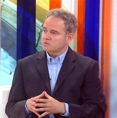 LUTOVAC: DS je jedinstven MILOJIČIĆ: Treba li da nosim samo Mladićevu sliku ili moram i Putinovu?