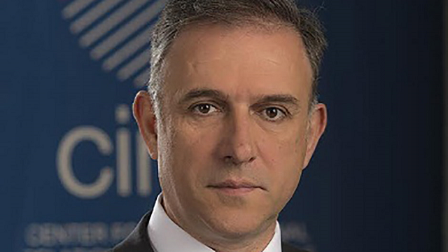 General Ponoš: Za šest godina promenili šest nesposobnih ministara odbrane. Među njima je bio i Vučić