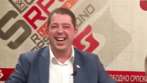 Šlageri radikala iz devedesetih su se na velika vrata vratili na srpsku političku scenu - Ima li pukotina među naprednjacima? Šlageri radikala iz devedesetih su se na velika vrata vratili na srpsku političku scenu - Ima li pukotina među naprednjacima?