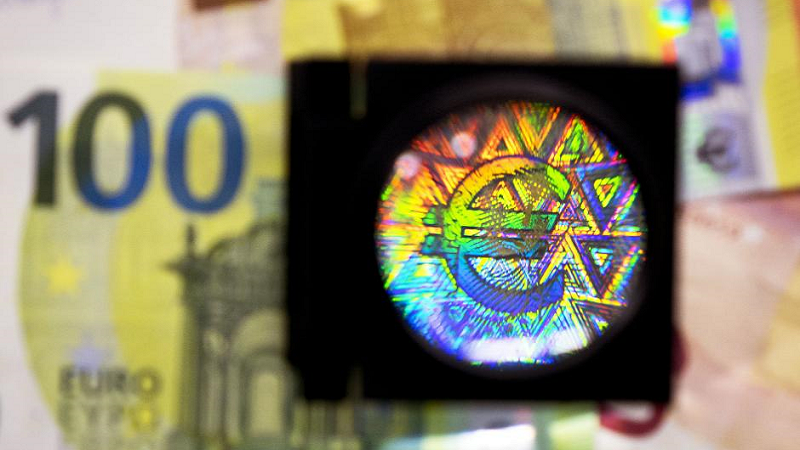 Predstavljene nove novčanice od 100 i 200 evra