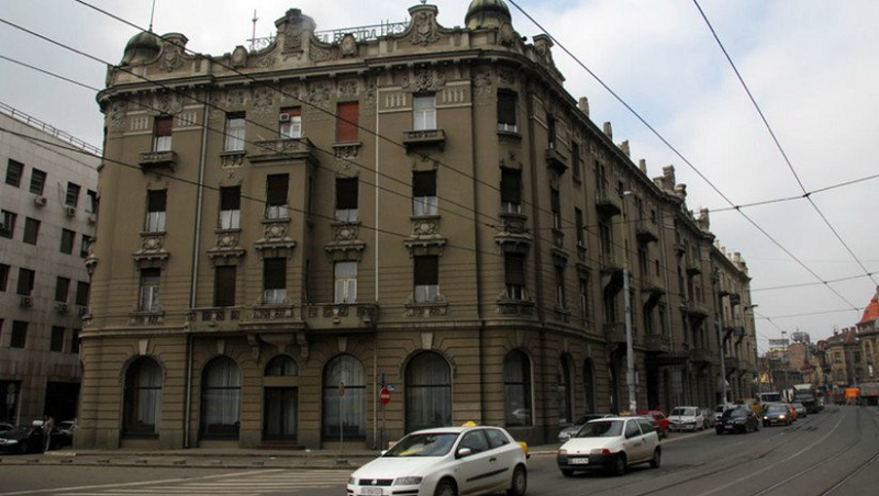 Laži Siniše Malog, Vesića i Vulina i vojni beskućnici iz hotela Bristol