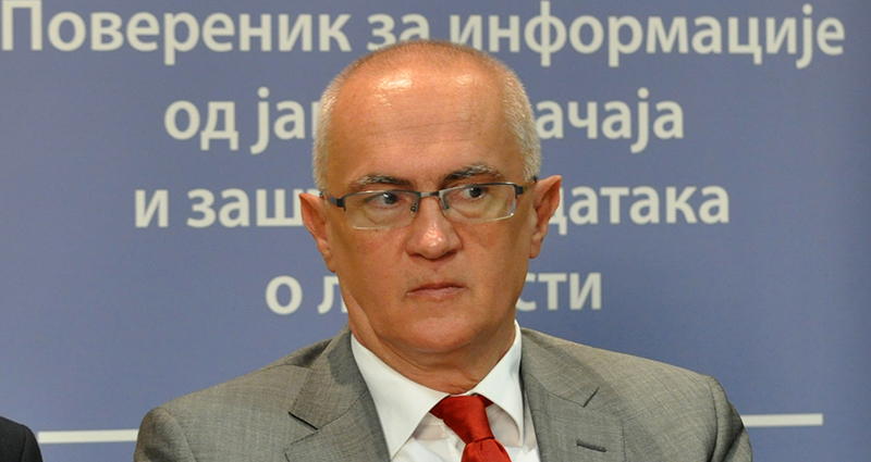 PIO fond dostavljao podatke o penzionerima SNS-u i Vučiću?