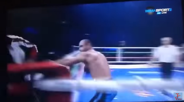 Gruzijski bokser izgubio, pa nasrnuo na svog trenera (VIDEO)
