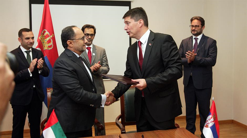 Potpisan ugovor o prodaji PKB: Od sad Arapi snabdevaju Srbe mlekom Potpisan ugovor o prodaji PKB: Od sad Arapi snabdevaju Srbe mlekom