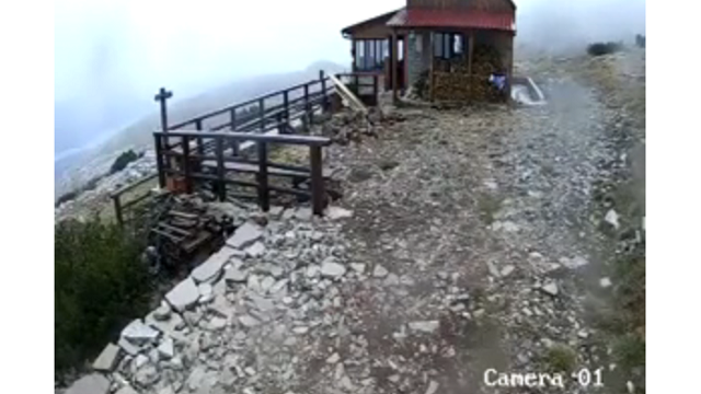 Prve pahulje na Balkanu: Zabelele se Dinara i Kamešnica, a sneg je sve bliže Srbiji (VIDEO)