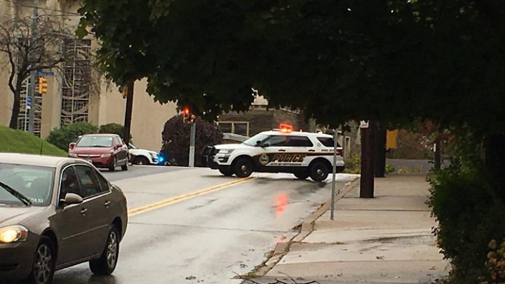 Pucnjava u sinagogi, desetoro mrtvih, napadač vikao "svi ovi Jevreji treba da umru"