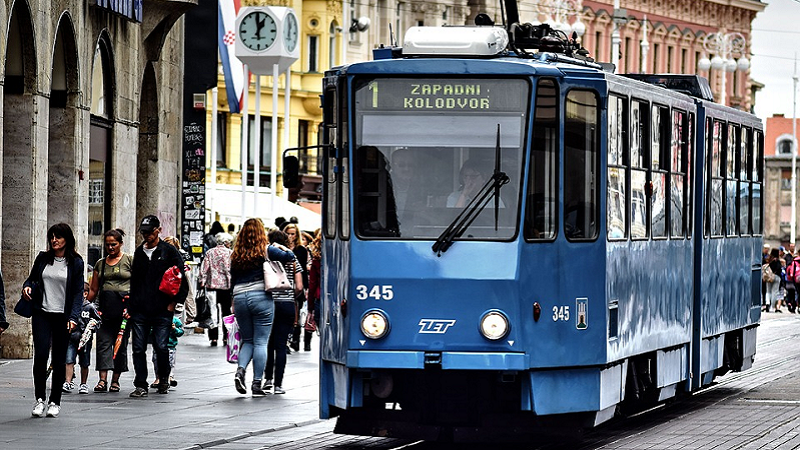 Hrvatsku zahvatio talas povećanja plata. Da li je već kasno?
