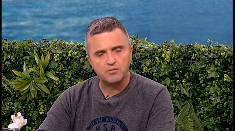 Dragan J. Vučićević: Zašto smo dozvolili da nam sudbina zavisi od Miloševićevih podguznih muva?!