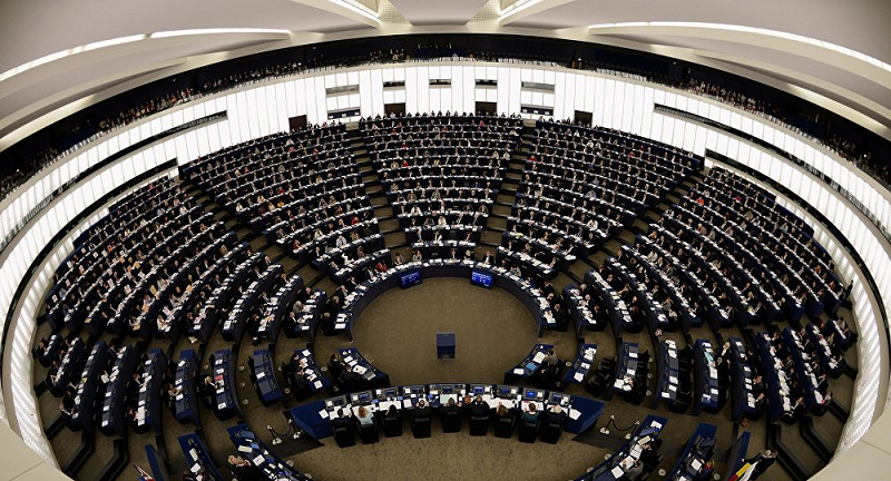 Evropa izvlači Srebrenicu kao „krunski dokaz“ protiv Srba pred odlučujuću bitku za Kosovo