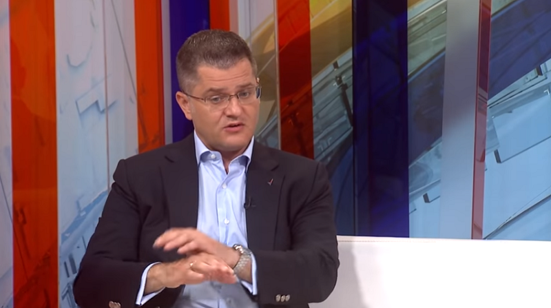 Jeremić: Vučić će pokrasti izbore a međunarodna zajednica će okrenuti glavu od masovne krađe, „jer žarko žele njegov potpis na kosovsku nezavisnost koji bi usledio“.