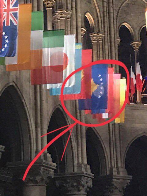 Beograd premerava kako da odgovori na zastavu Kosova u Notr Damu