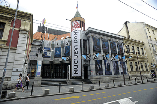 Priče iz glumačkog bifea: Ko je najviše pio, a ko stalno kasnio na probe?