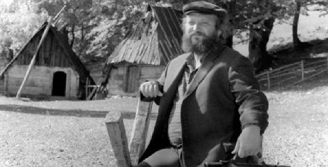 "Uz malo sreće, običan građanin Crne Gore uskoro – pa do kraja života – neće više morati podići ništa teže od kašike"