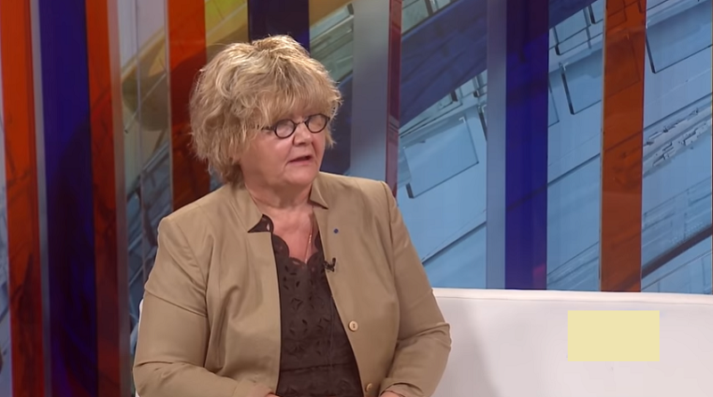 Do kraja februara Vučić i Tači potpisuju sprazum. U jednoj od tačaka biće navedeno „da Srbija nema ništa protiv da Kosovo bude član međunarodnih organizacija“