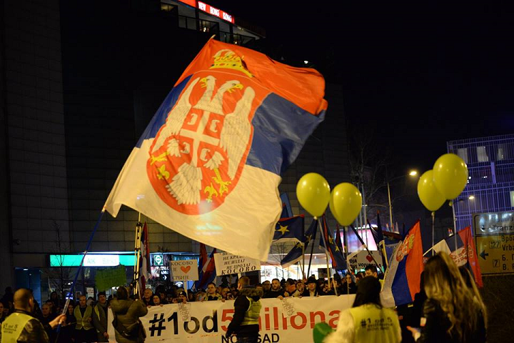 Srbija je na nogama: Čačak, Leskovac, Požarevac, Kruševac, Šabac, Valjevo, Pančevo, Subotica, Novi Sad, Vranje, Kraljevo, Užice, Smederevo, Zaječar, Loznica, Požega... Srbija je na nogama: Čačak, Leskovac, Požarevac, Kruševac, Šabac, Valjevo, Pančevo, Subotica, Novi Sad, Vranje, Kraljevo, Užice, Smederevo, Zaječar, Loznica, Požega...