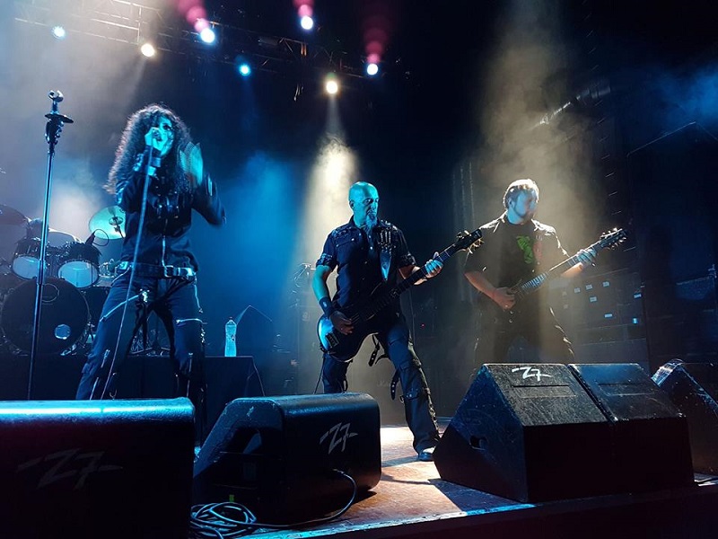 Šta se zgodi kad se ljubav rodi između Švajcarkinje i Srbina: Spremanje gibanice u Ćupriji i međunarodna nagrada za najbolji gotik metal album