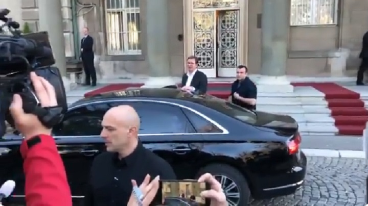 Vučić: Protestanti ispred Predsedništva su hteli da me ubiju! Neće biti ukidanja Republike Srpske