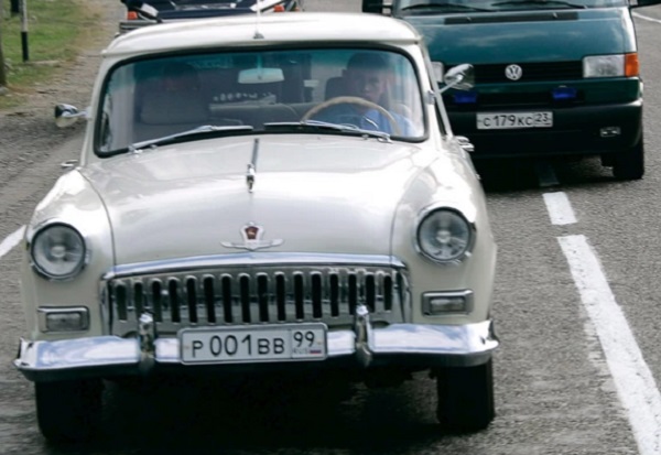 Putinova imovina: Volga, Lada Niva, kamp prikolica, 2 stana, garaža  i parking mesto